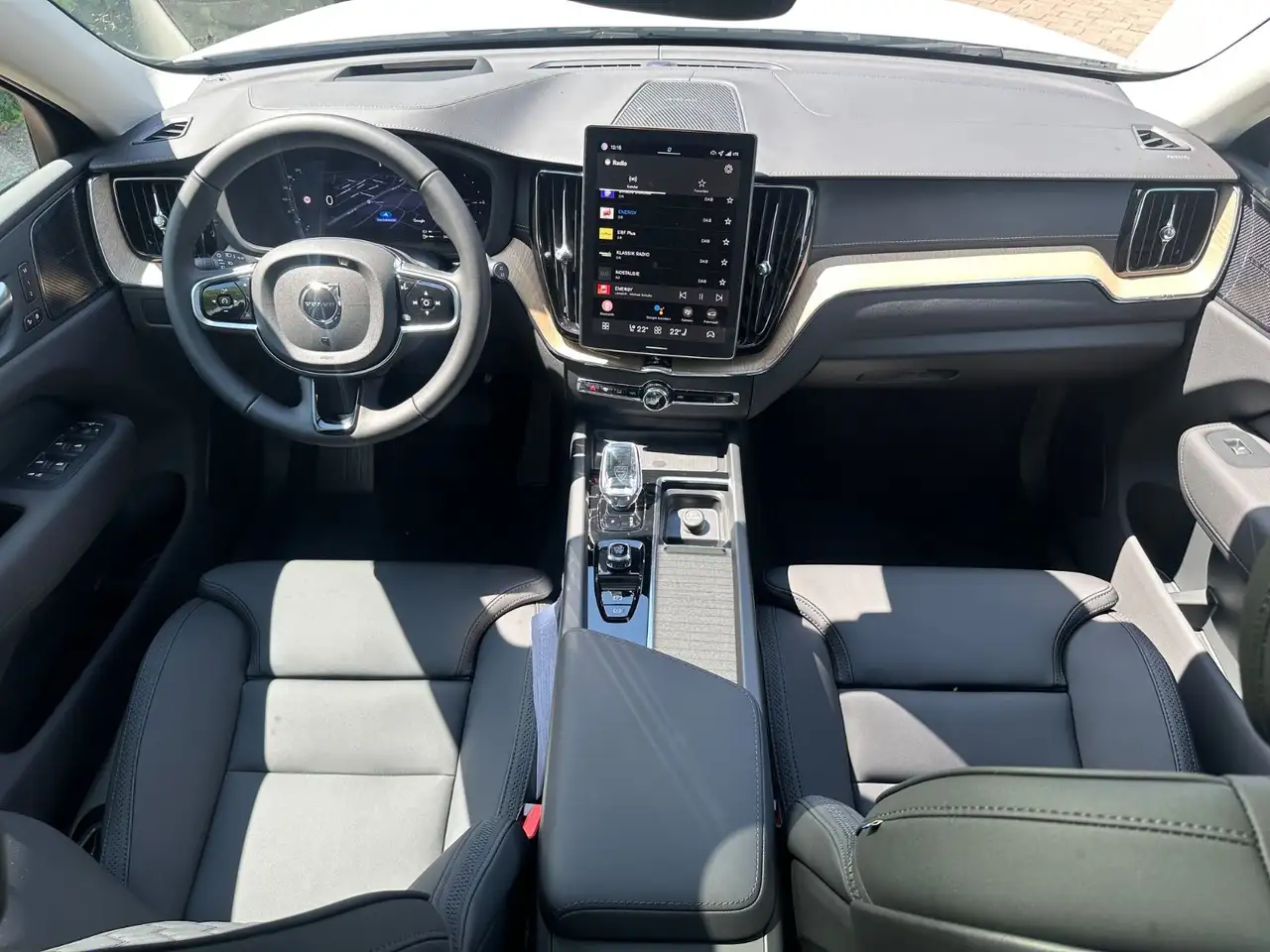 Volvo XC60 2025 — фото 12