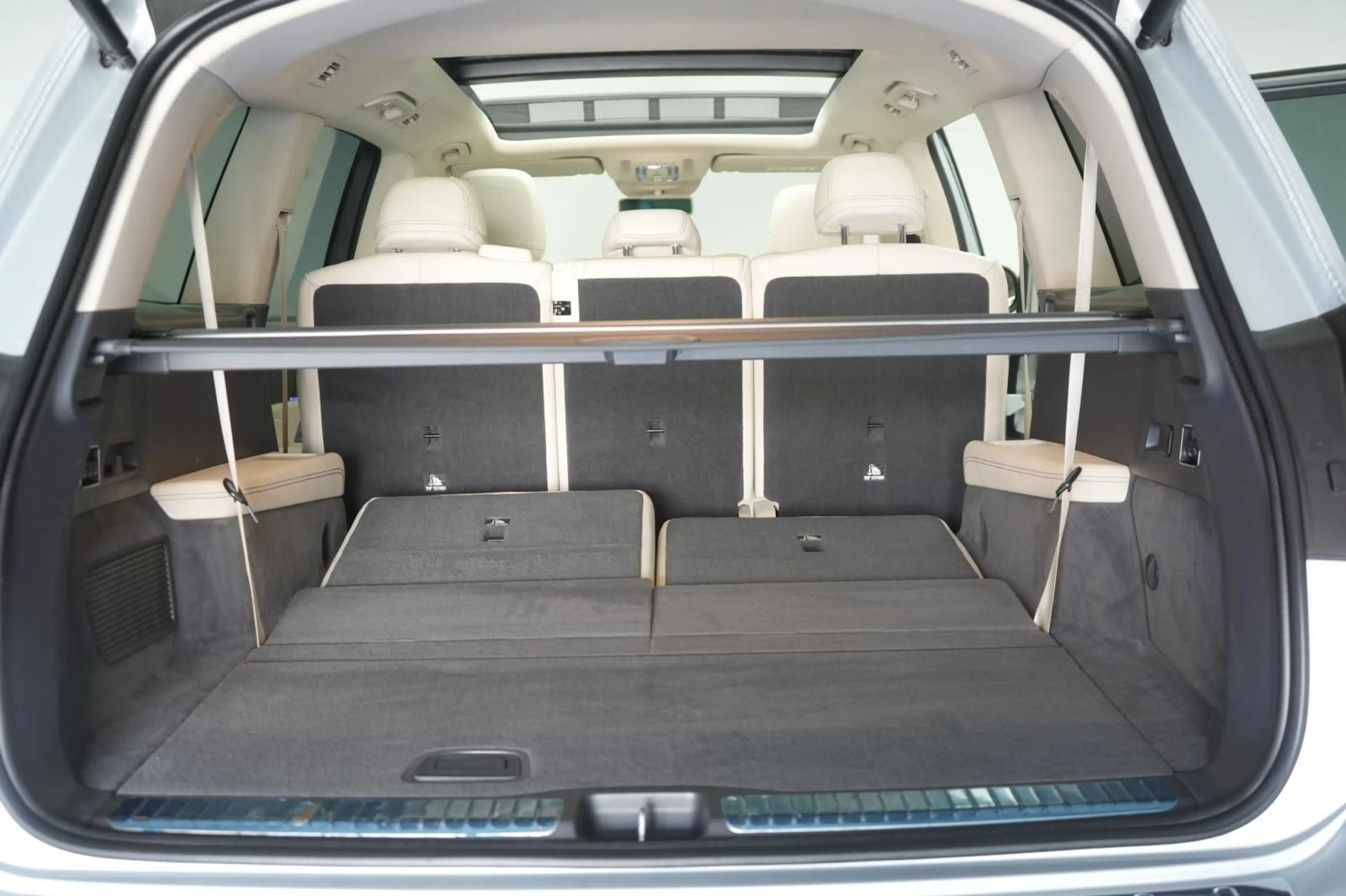Mercedes-Benz GLS 350 d 4Matic 9G-Tronic AMG Leder/Distronic/H — photo 7