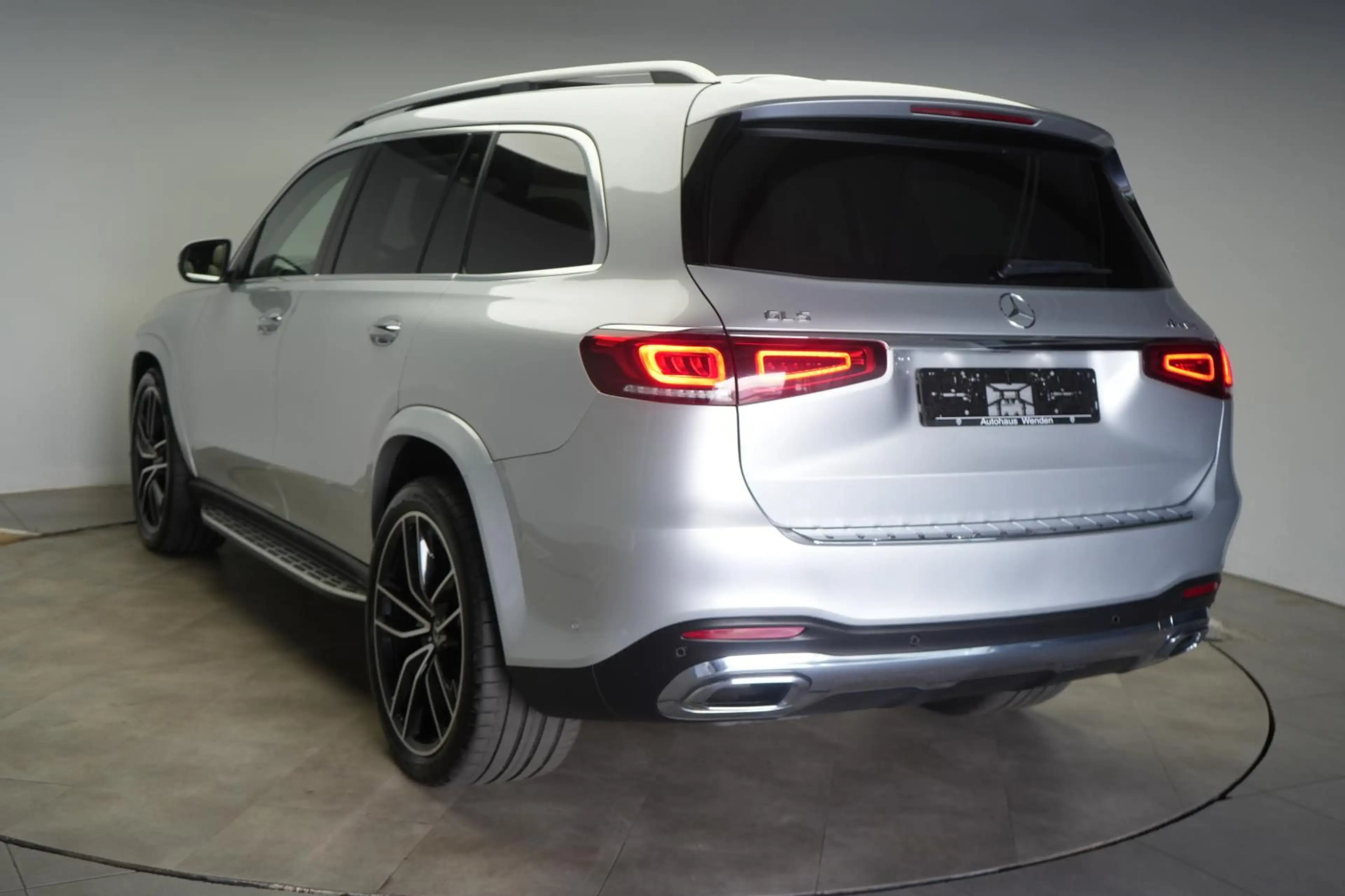 Mercedes-Benz GLS 350 d 4Matic 9G-Tronic AMG Leder/Distronic/H — photo 4