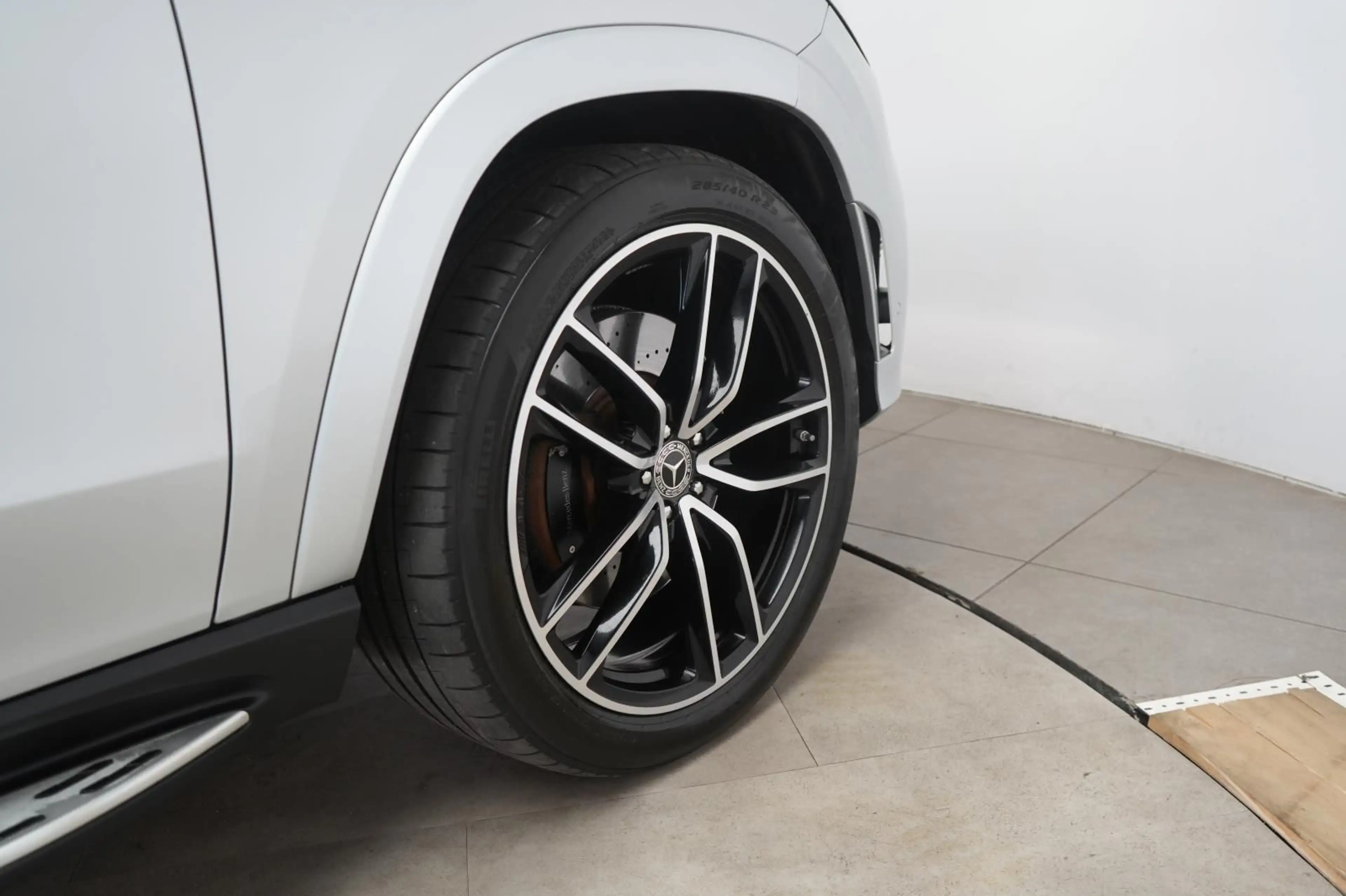 Mercedes-Benz GLS 350 d 4Matic 9G-Tronic AMG Leder/Distronic/H — photo 15