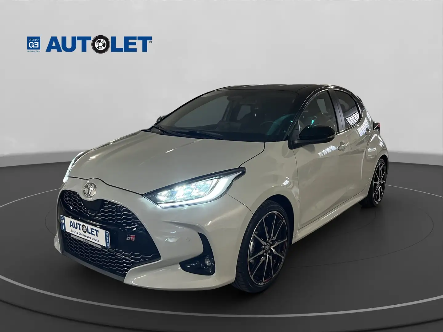 Toyota Yaris Yaris 1.5h 130 GR Sport Beige - 1