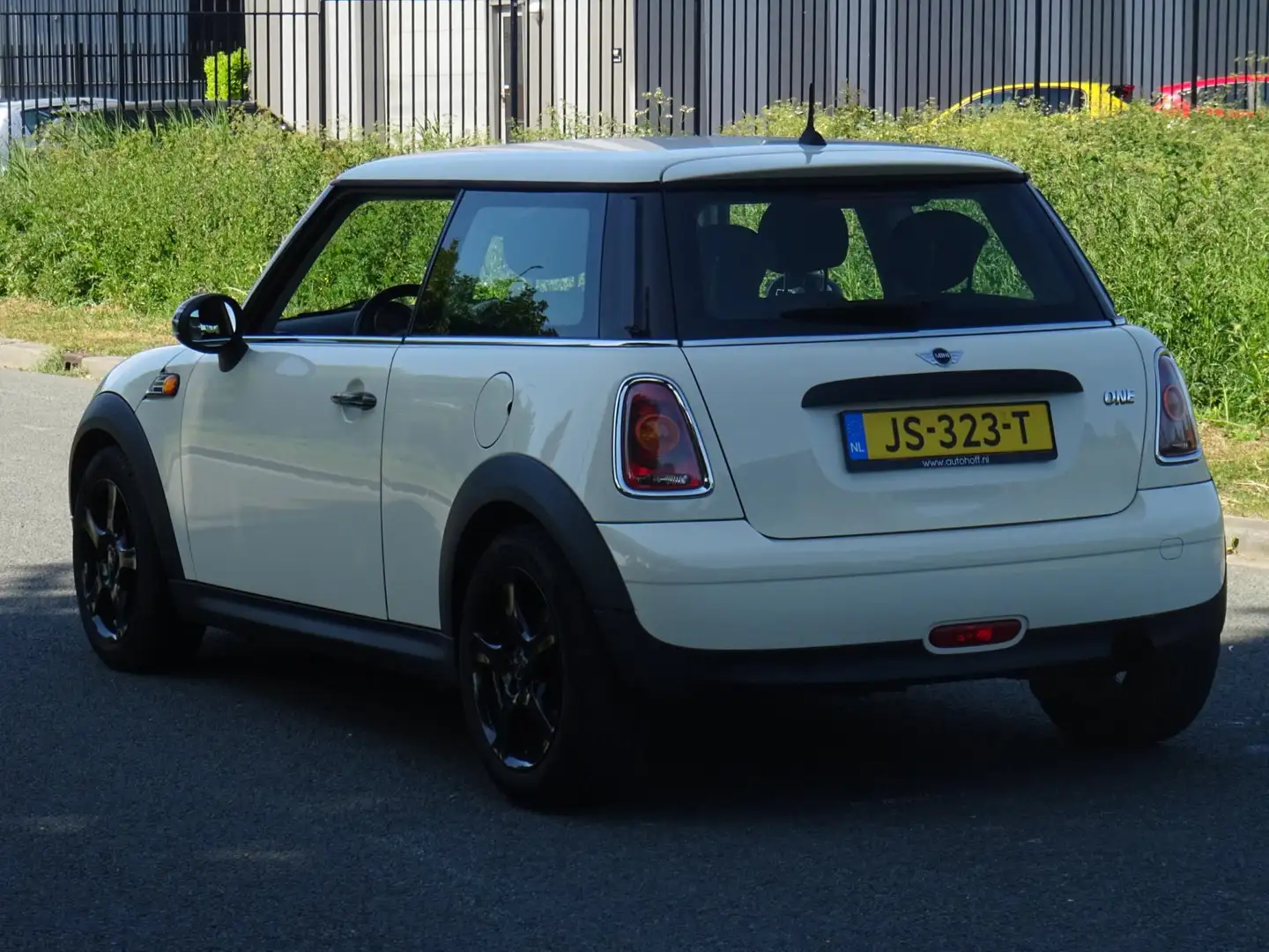 MINI One Mini 1.4 BJ2008 AIRCO/APK 05-2026 Wit - 2