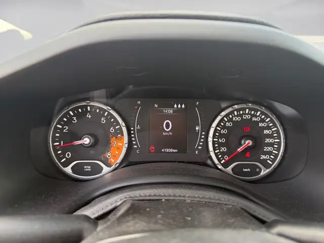 Jeep Renegade view 14