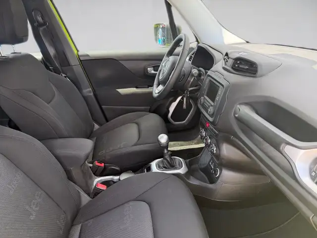 Jeep Renegade view 15