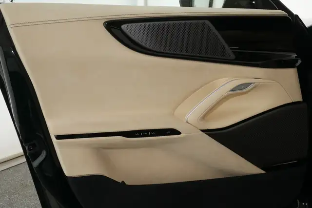 Ferrari Purosangue view 4