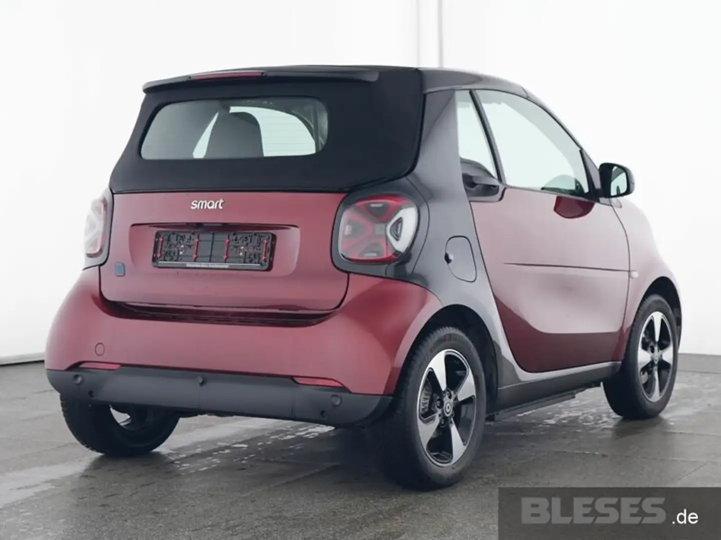 smart forTwo EQ fortwo cabrio Exclusive Plus+22kW+Kamera+JBL BC Rot - 2