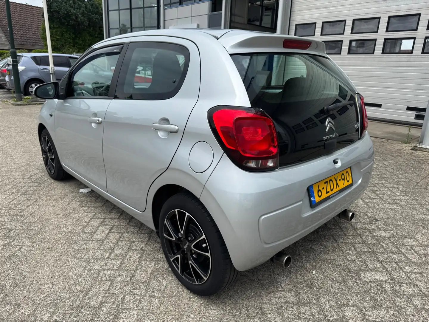 Citroen C1 1.0 e-VTi Feel Airco, 2e Eigenaar, Nl Auto Grijs - 2