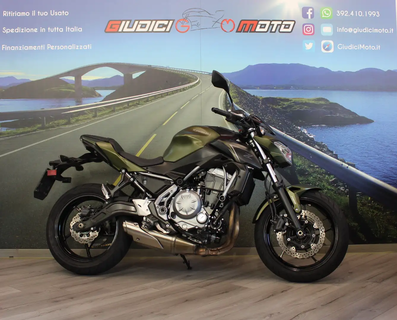 Kawasaki Z 650 2019 - km 16957 Grün - 1