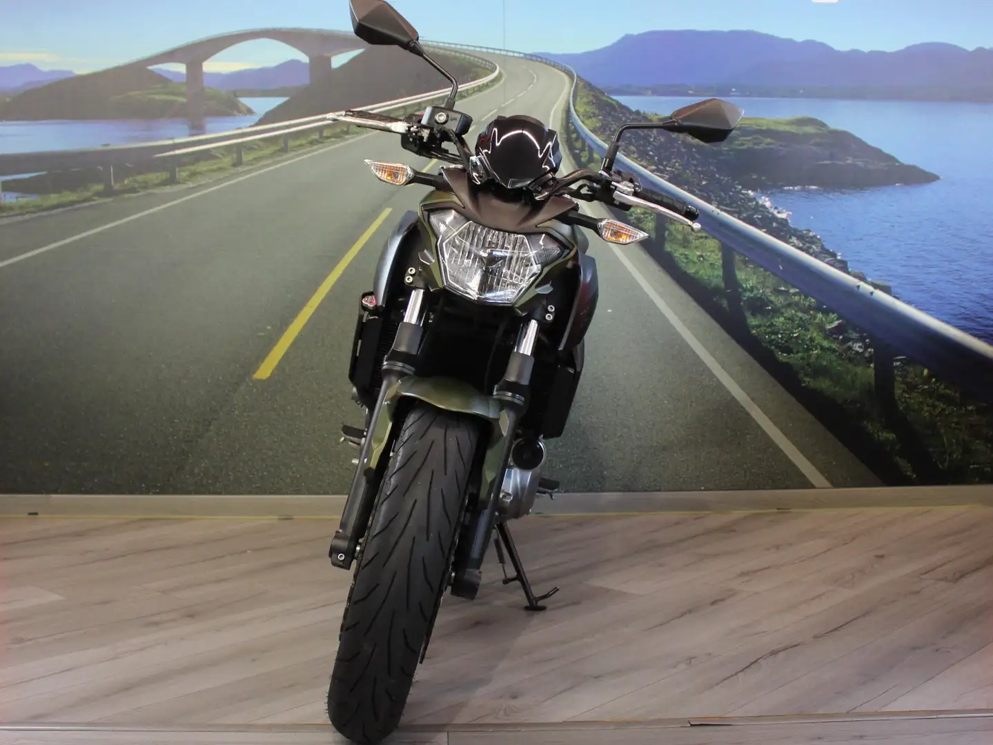 Kawasaki Z 650 2019 - km 16957 Grün - 2
