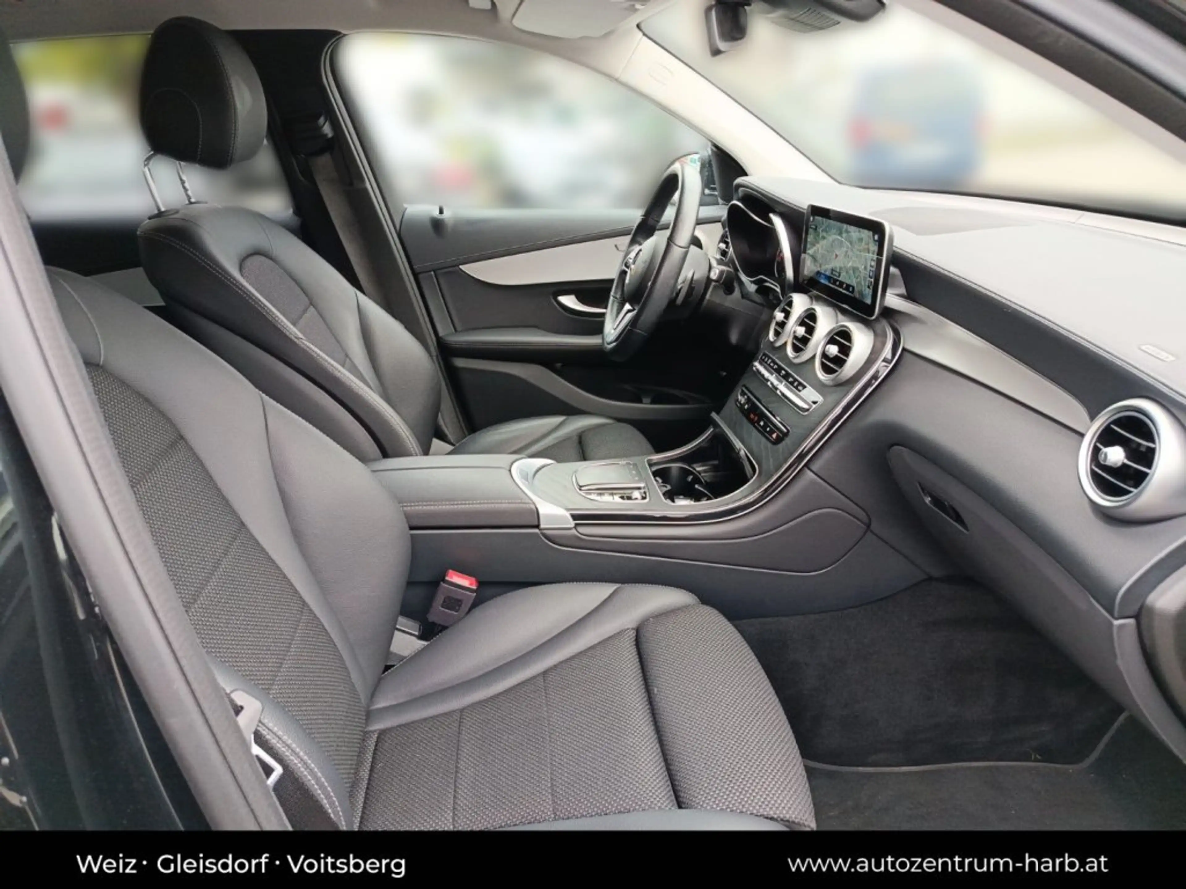 Mercedes-Benz GLC 300 de 4matic — photo 25