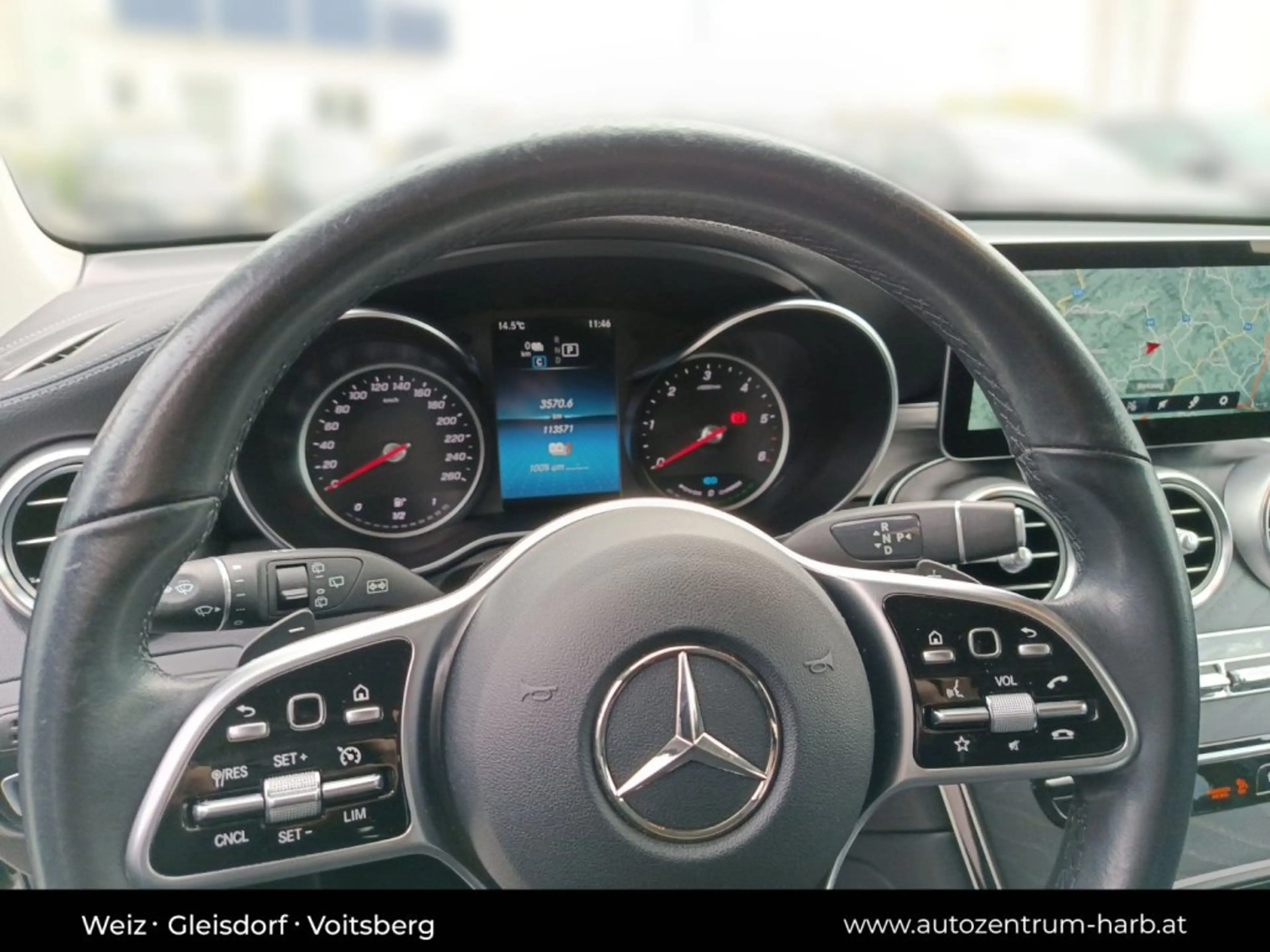 Mercedes-Benz GLC 300 de 4matic — photo 20