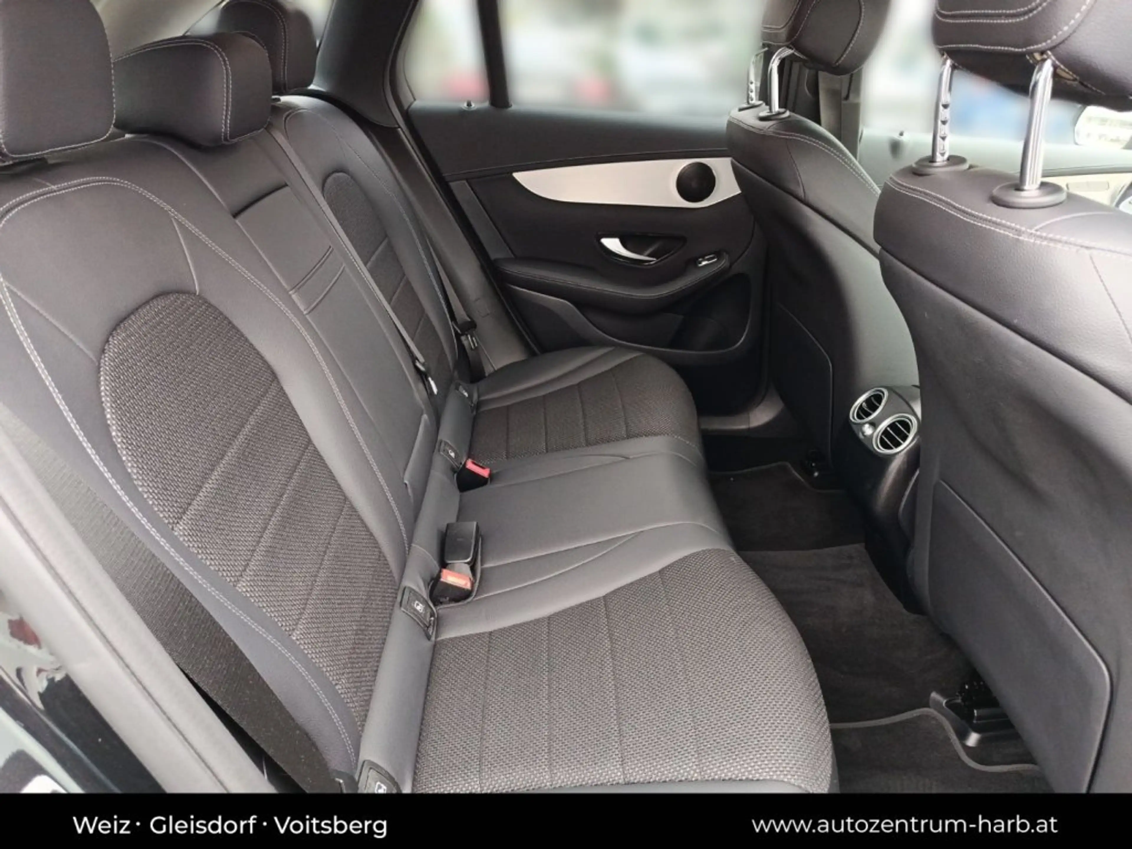 Mercedes-Benz GLC 300 de 4matic — photo 26