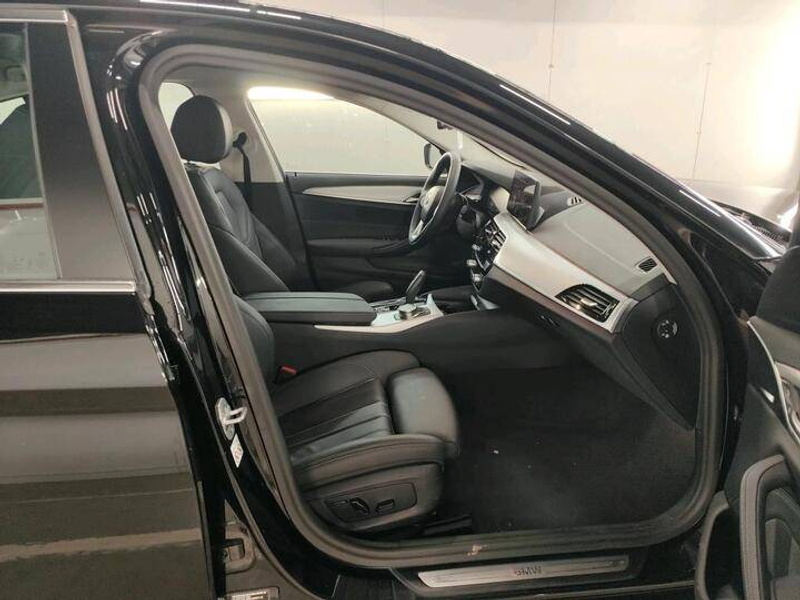 BMW 518 dA Berline **CUIR SPORT-FULL LED-NAVI-PARKING-CAMERA** — photo 7