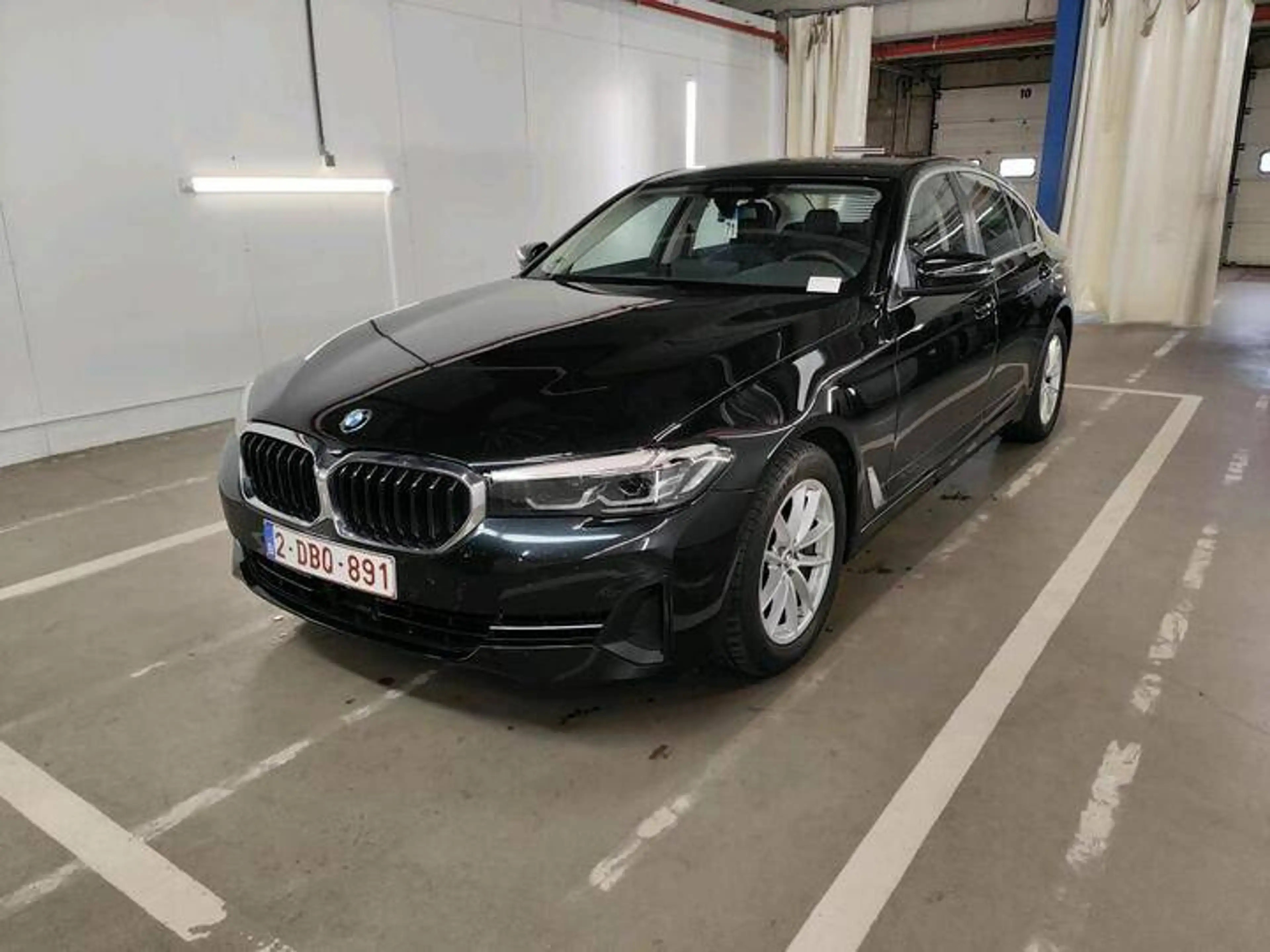 BMW 518 dA Berline **CUIR SPORT-FULL LED-NAVI-PARKING-CAMERA** — photo 2