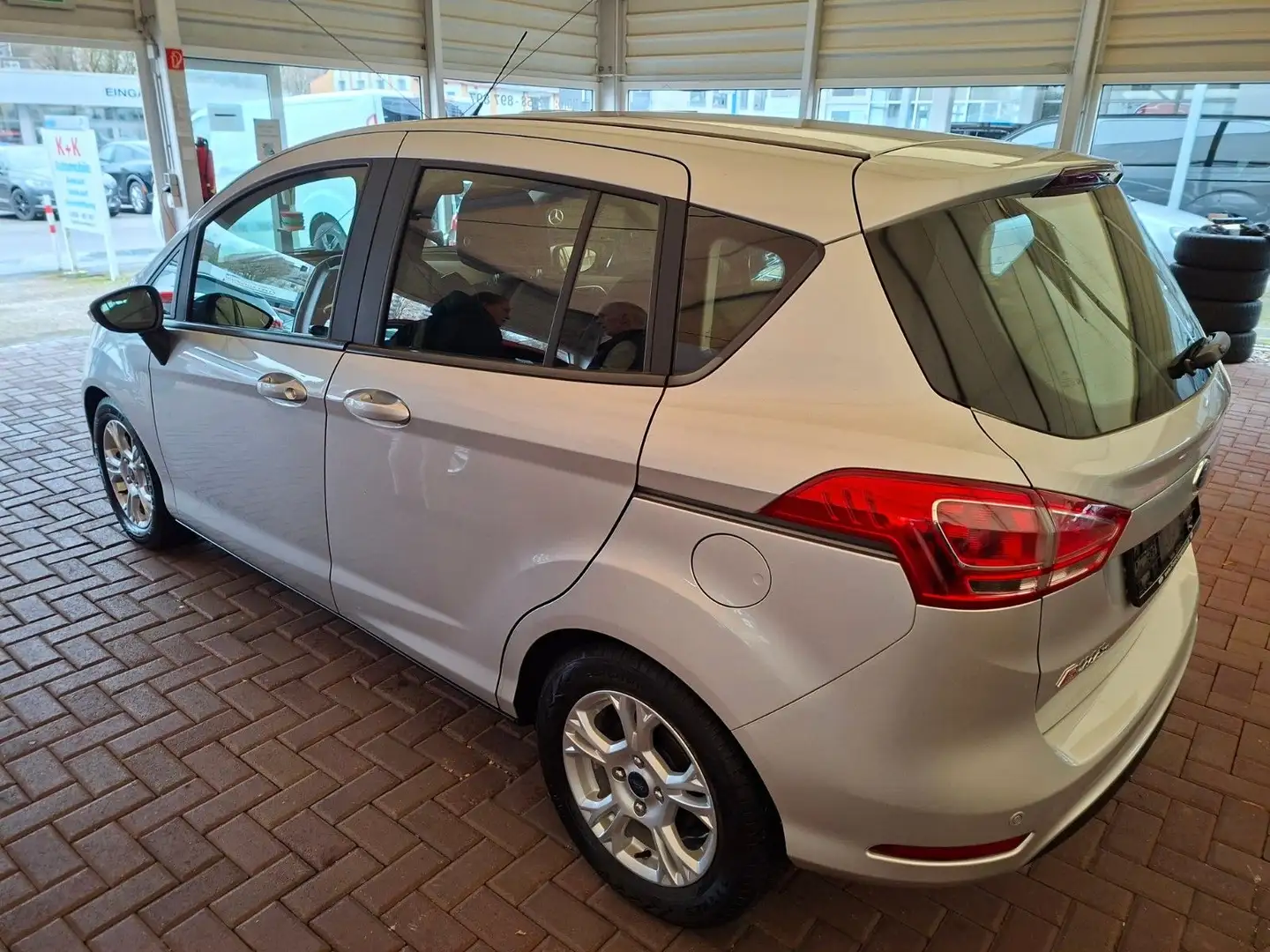 Ford B-Max Sync Edition PDC Sitzheizung nur 54900 KM Silber - 2