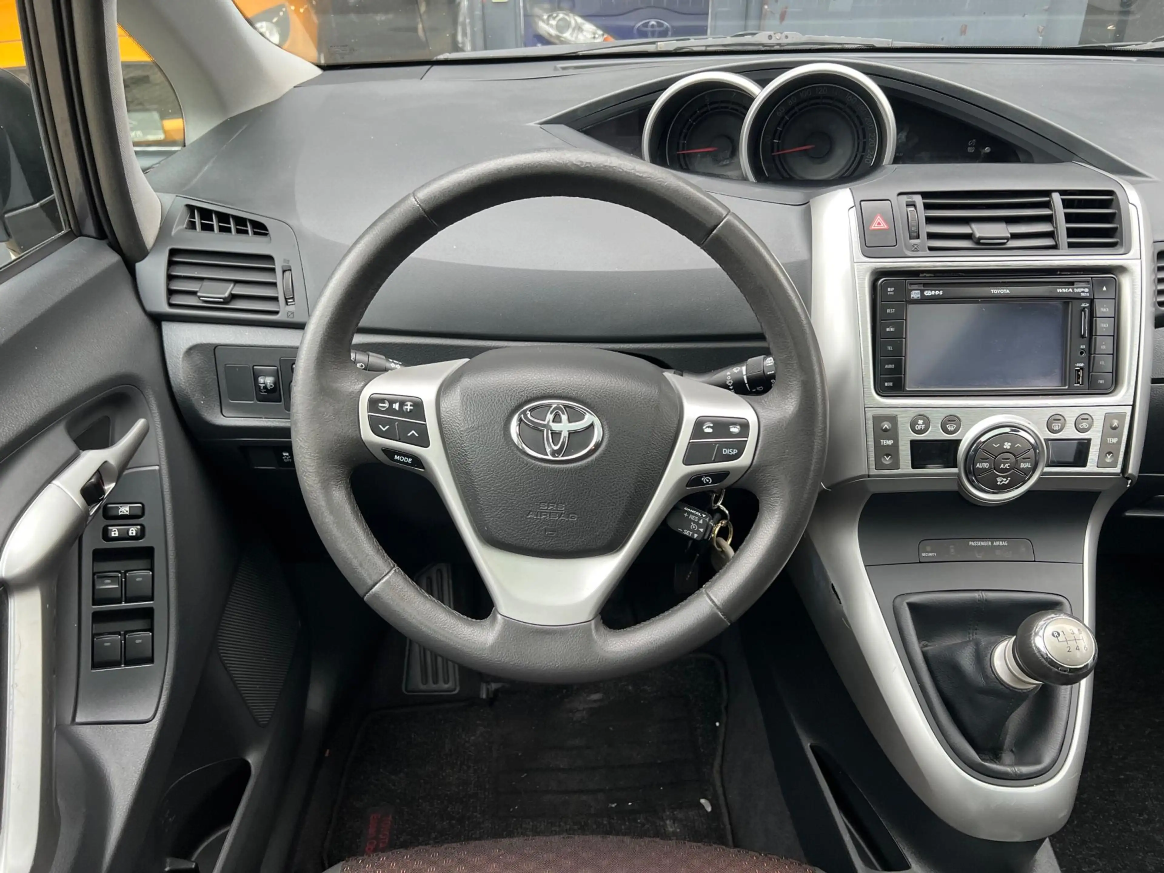 Toyota Verso 1.6 VVT-i Business, Navi, Pano, Trekhaak — photo 15