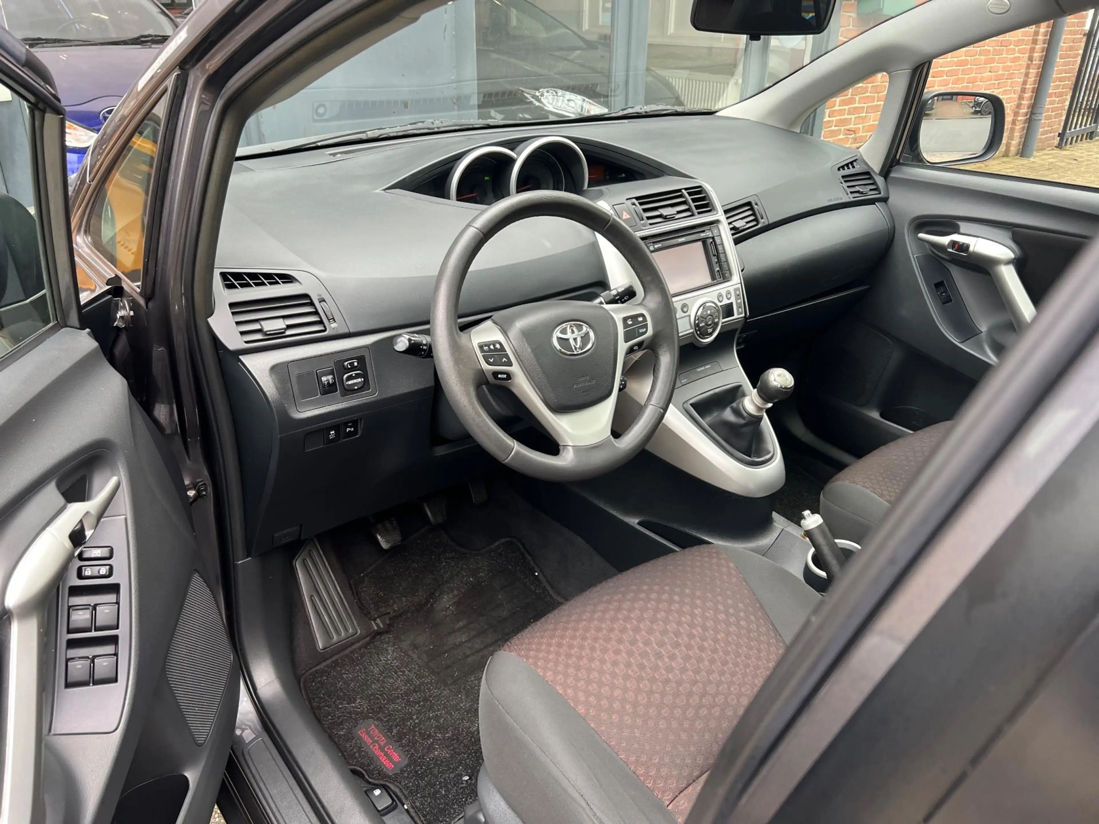 Toyota Verso 1.6 VVT-i Business, Navi, Pano, Trekhaak — photo 14