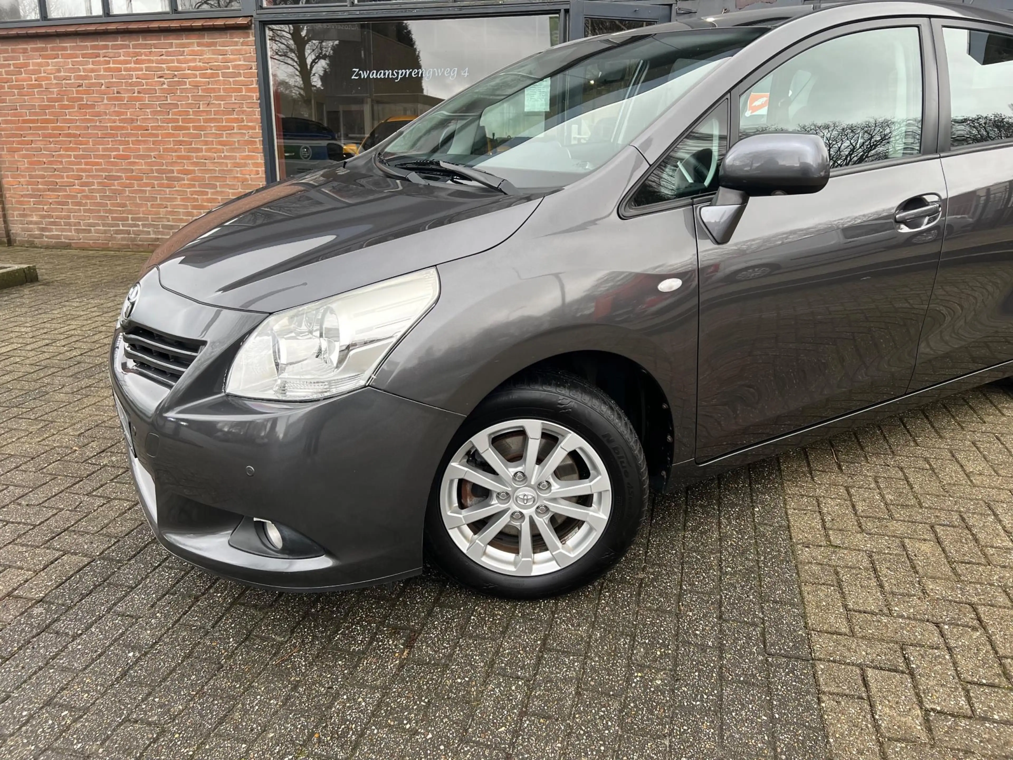 Toyota Verso 1.6 VVT-i Business, Navi, Pano, Trekhaak — photo 2