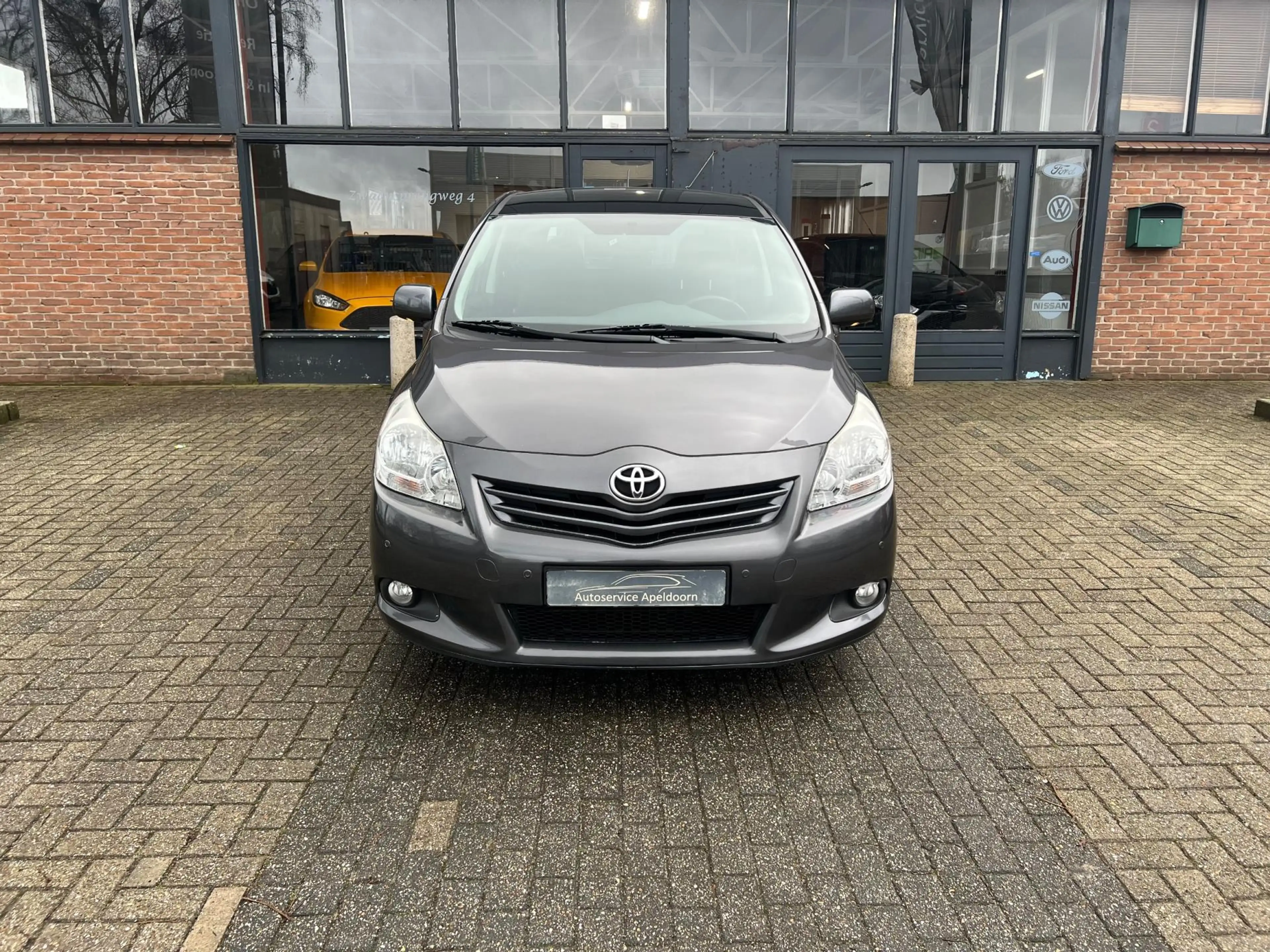 Toyota Verso 1.6 VVT-i Business, Navi, Pano, Trekhaak — photo 3