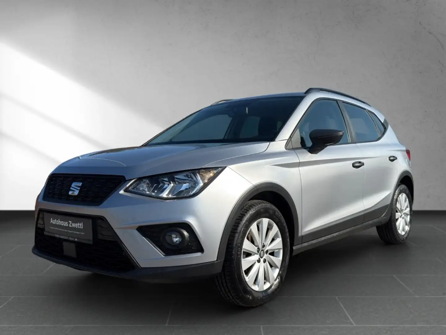 SEAT Arona 1,0 Eco TSI Reference Argintiu - 1