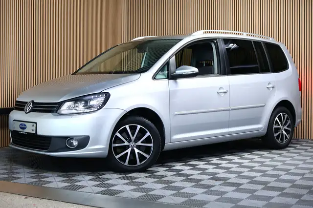 Volkswagen Touran view 10