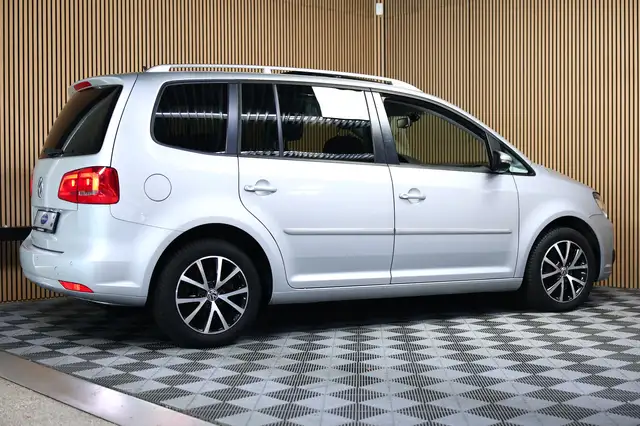 Volkswagen Touran view 7