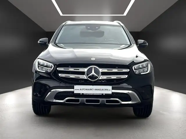 Mercedes-Benz GLC view 9