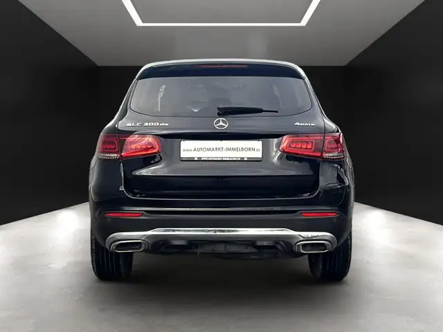 Mercedes-Benz GLC view 10