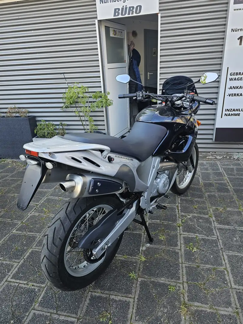 Aprilia Pegaso 650 Schwarz - 2