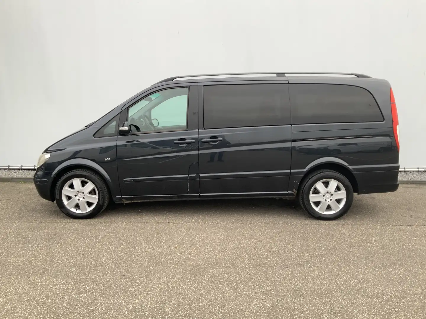 Mercedes-Benz Viano 3.0 CDI Ambiente Lang Automaat Airco Cruis 8 Pers, Schwarz - 2