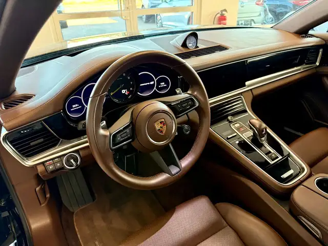 Porsche Panamera view 15