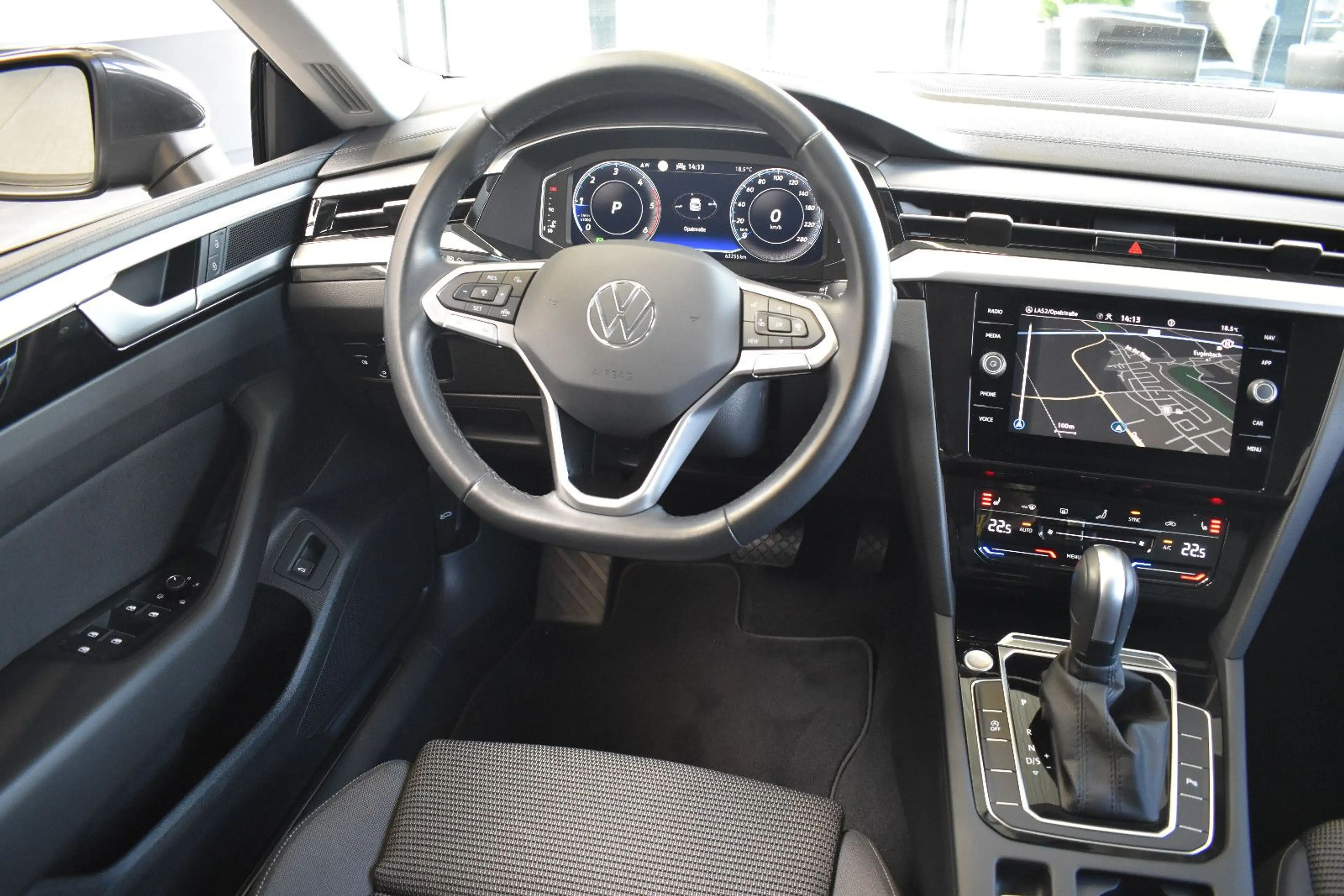 Volkswagen Arteon 2.0TDI Shooting Brake DSG LED~Virtual~ACC — photo 10