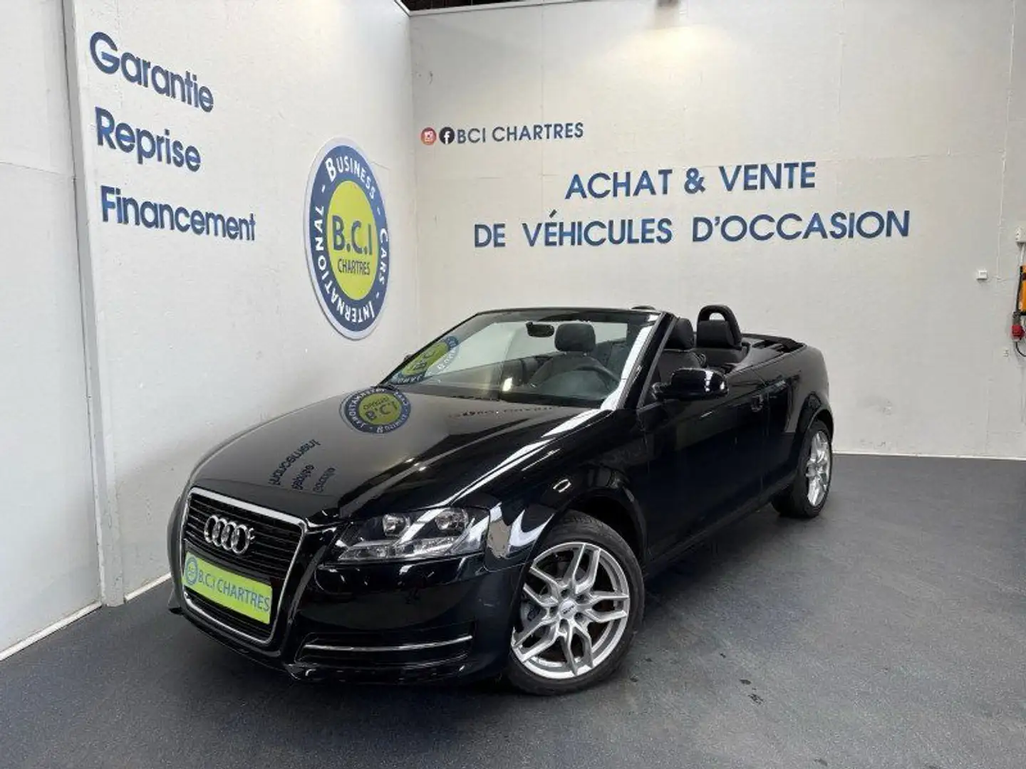 Audi A3 CABRIOLET 1.2 TFSI 105CH START/STOP ATTRACTION Noir - 1