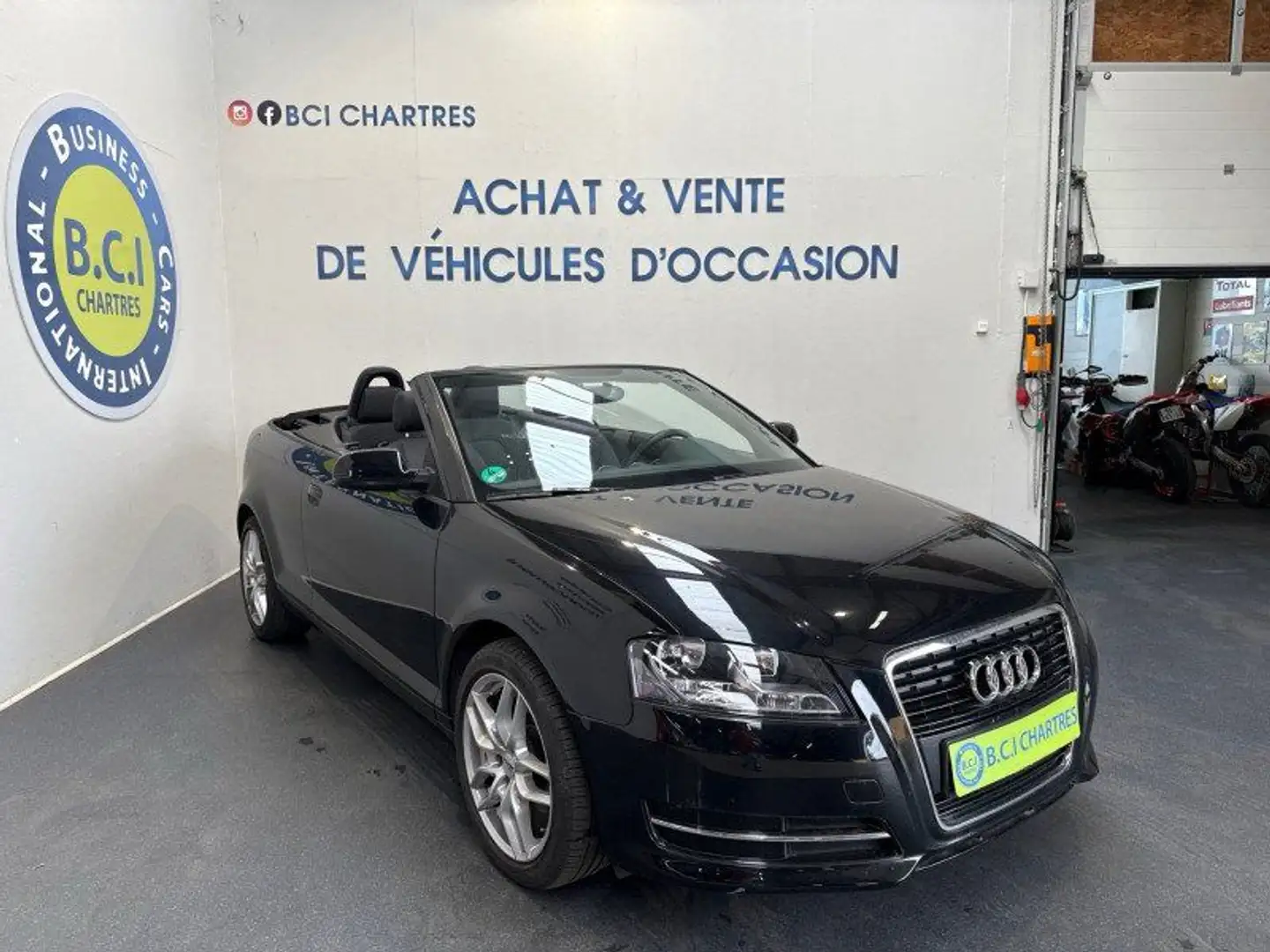 Audi A3 CABRIOLET 1.2 TFSI 105CH START/STOP ATTRACTION Noir - 2