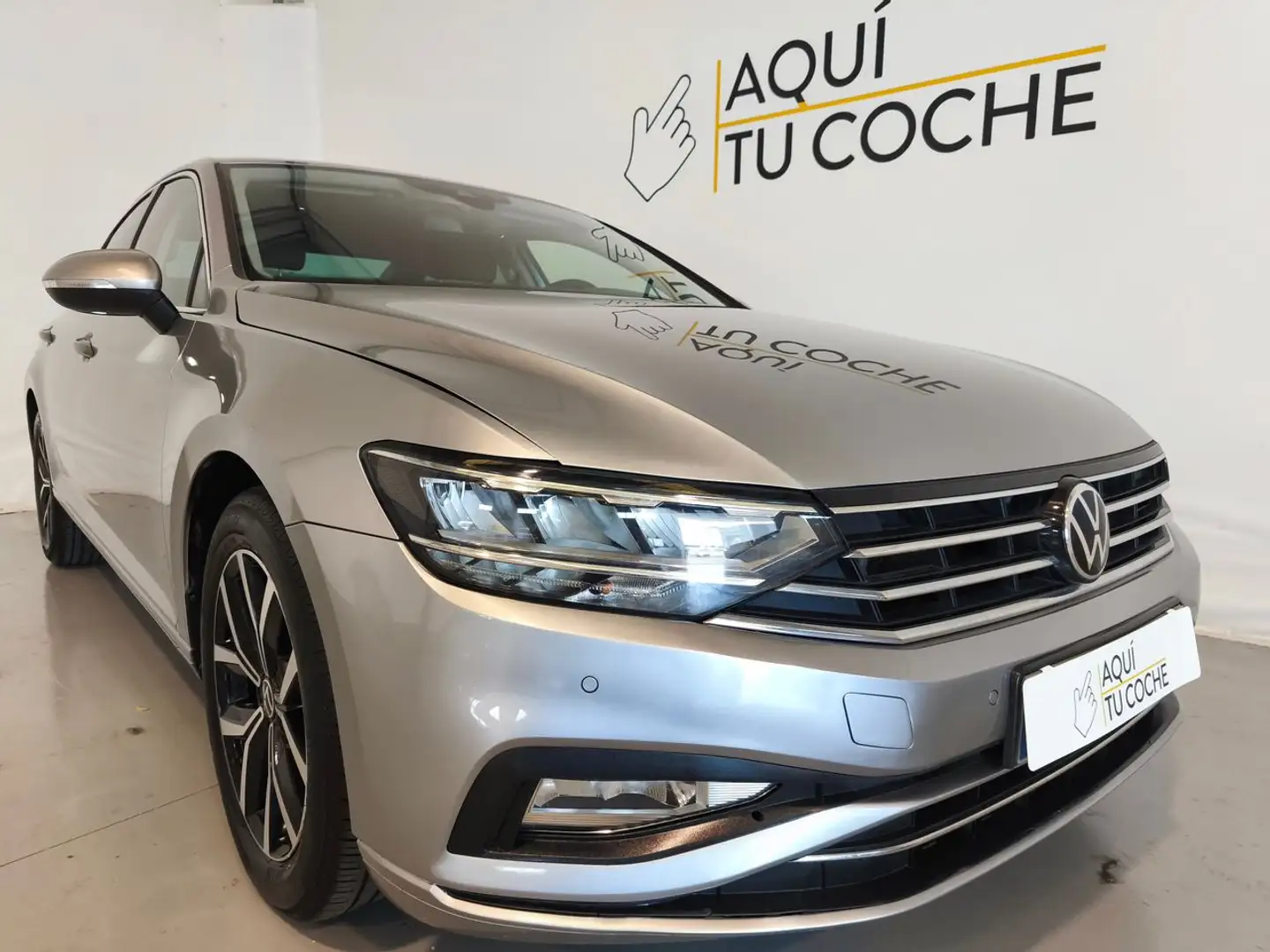 Volkswagen Passat 1.5 TSI ACT Executive DSG7 110kW Grijs - 2