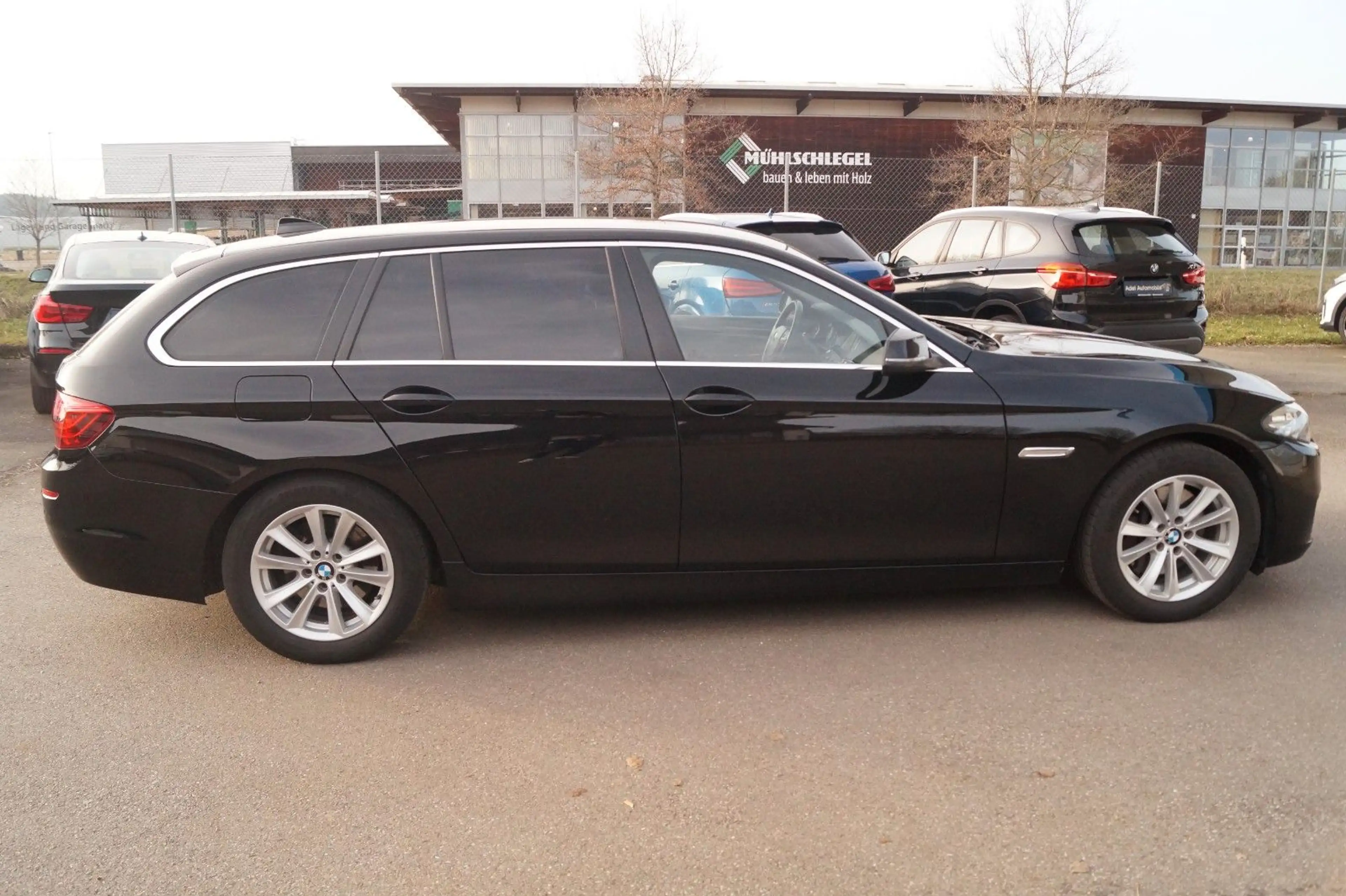 BMW 525 d Touring Aut Navi AHK PDC — photo 7