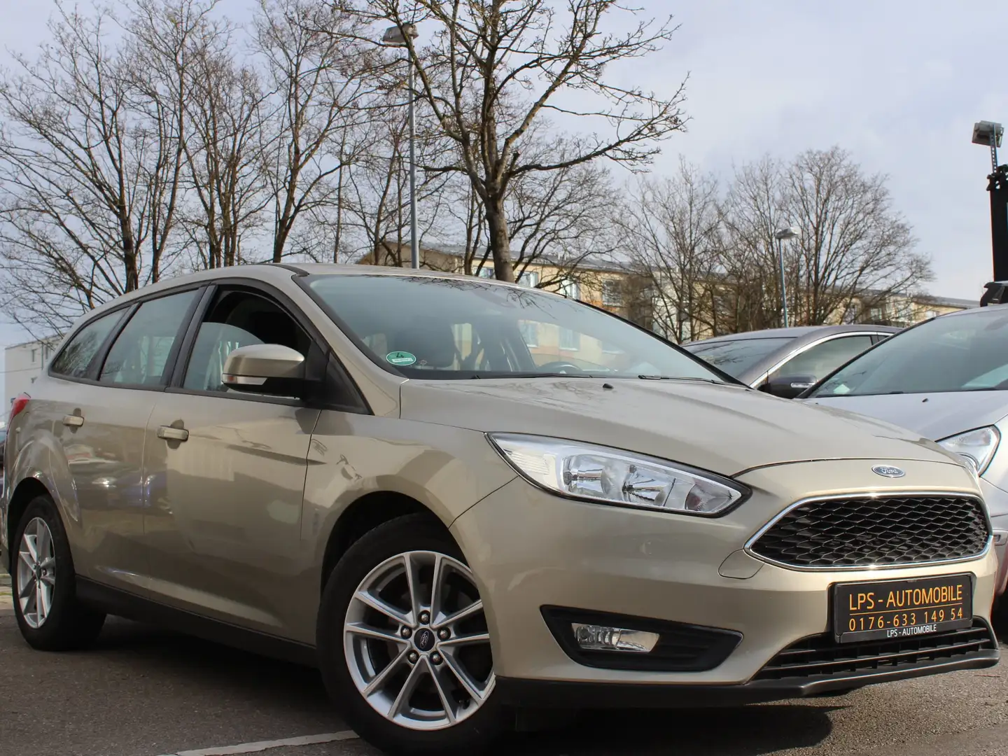 Ford Focus Business Beige - 1