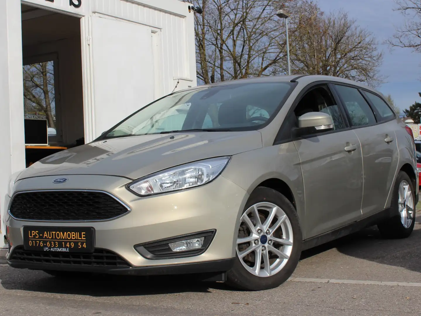 Ford Focus Business Beżowy - 2
