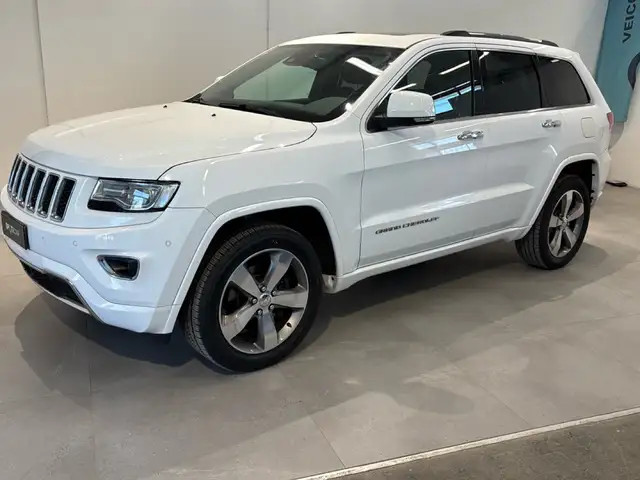 Jeep Grand Cherokee view 7
