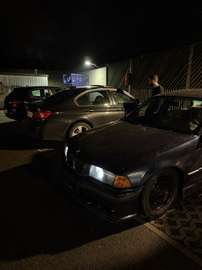 320i