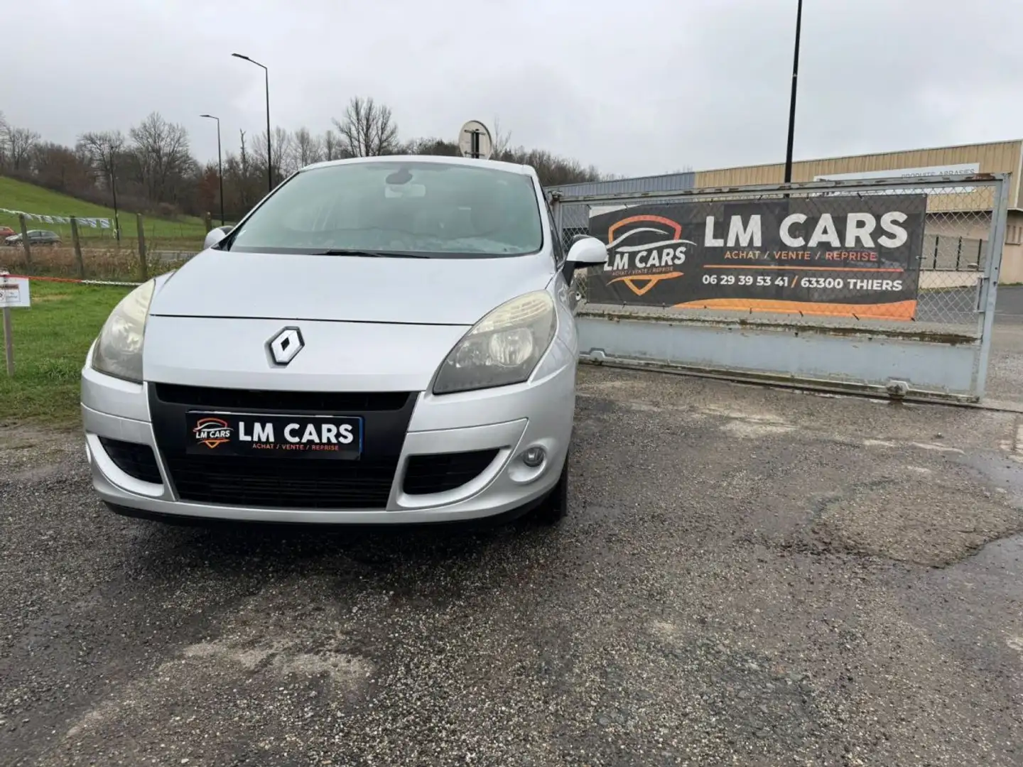 Renault Megane SCENIC III 1.5 DCI 110CV Confort Dynamique Gris - 1