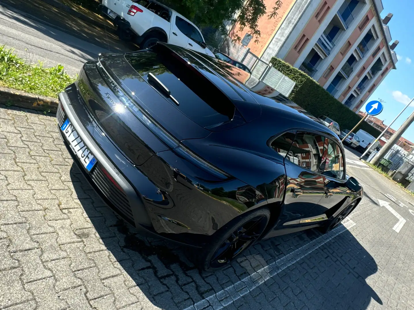 Porsche Taycan Sport turismo Černá - 1