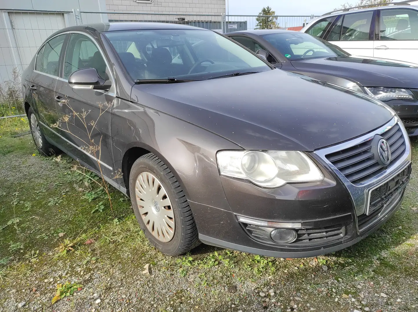 Volkswagen Passat 2.0 TDI KLIMAA SHZ NAVI EURO-4 TEMP Comfortline Schwarz - 2
