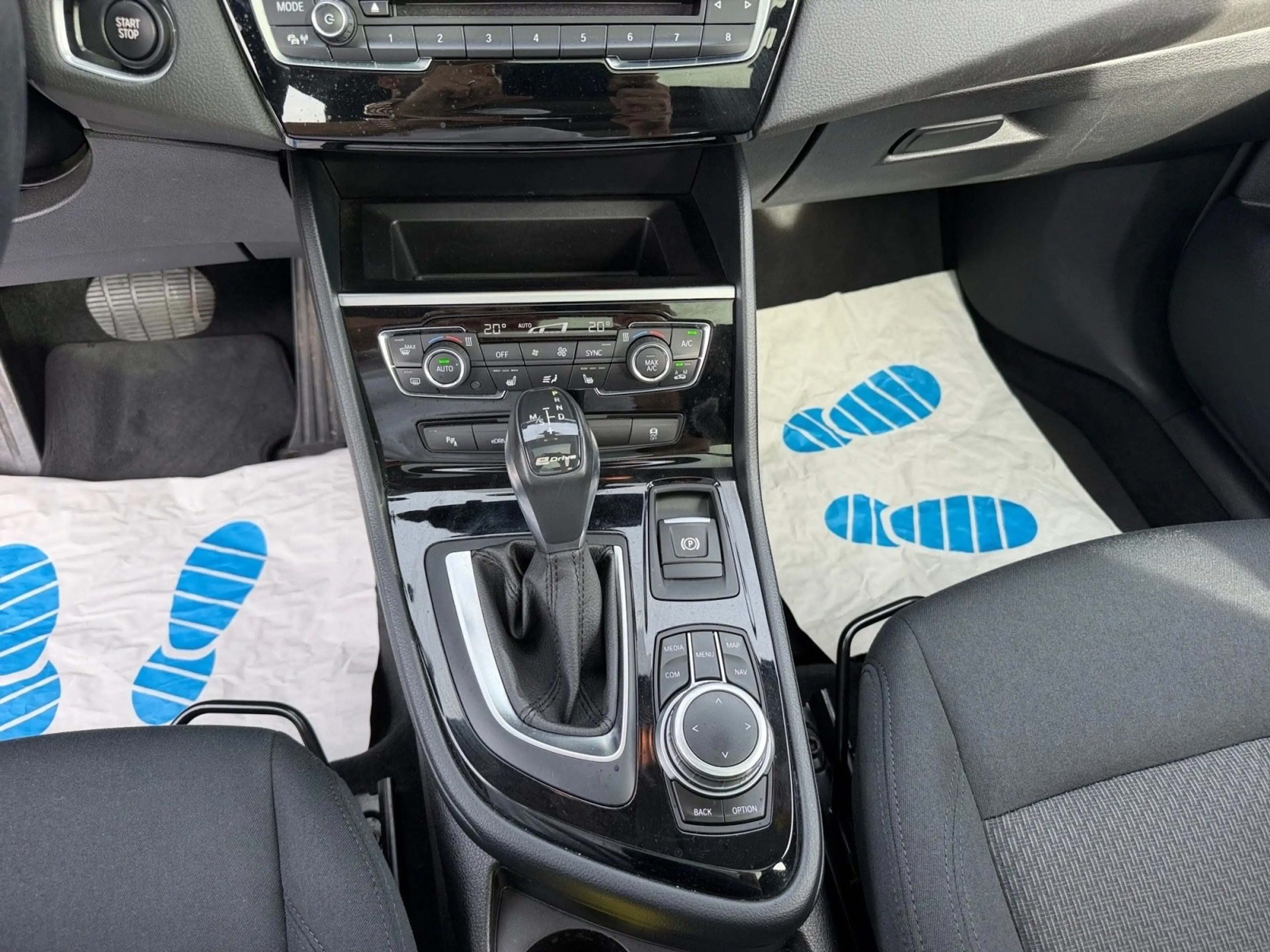 BMW 225 225 xe Panorama Navi — photo 12