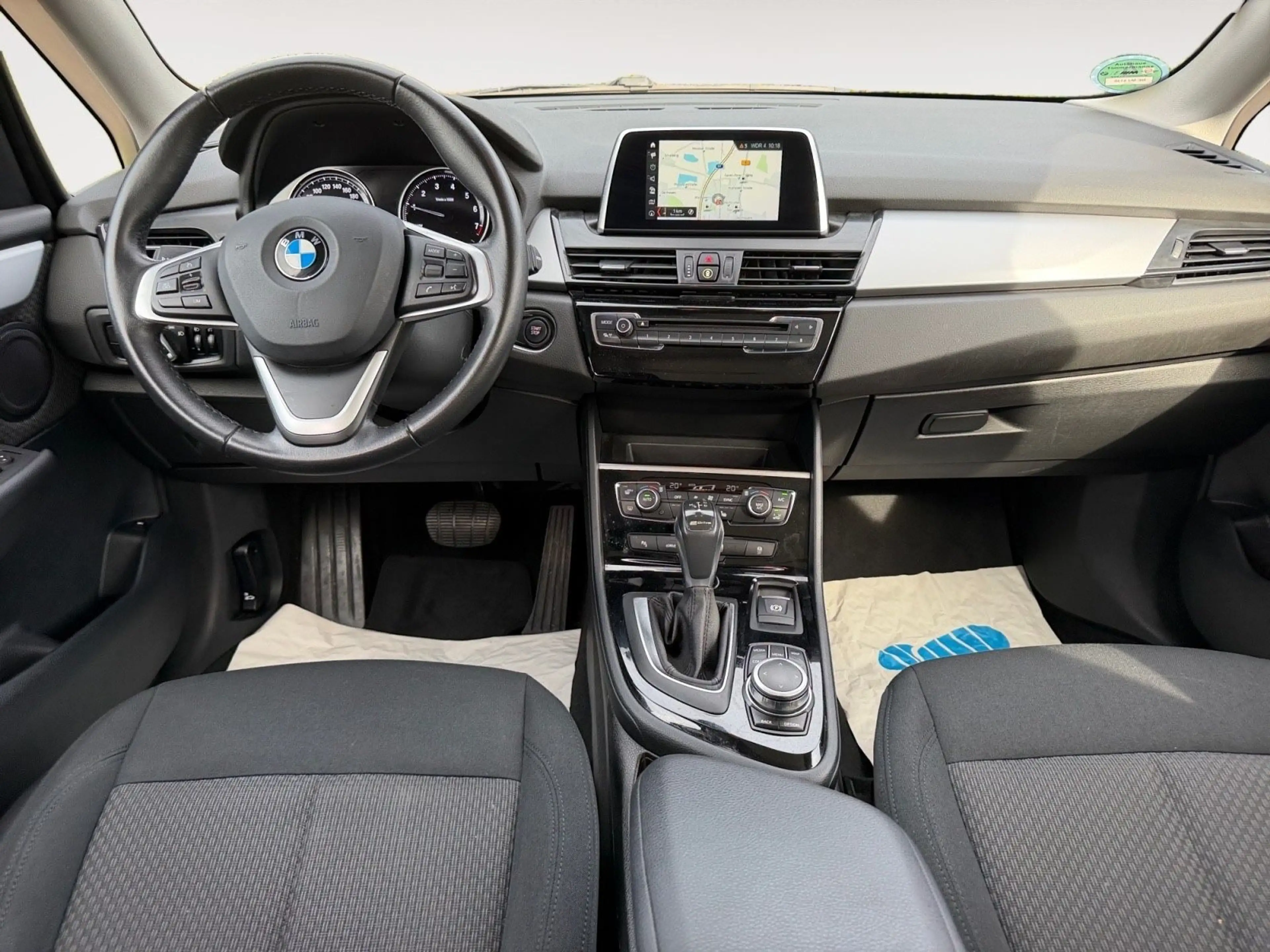 BMW 225 225 xe Panorama Navi — photo 9
