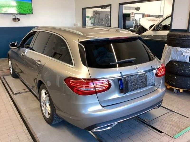 Mercedes-Benz C 220 d/LED/AHK/R-KAMERA/SHZ/NAVI/TEMPOMAT — photo 3