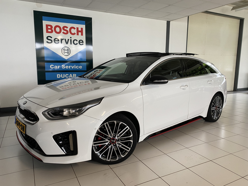 Kia ProCeed / pro_cee'd 1.6 T-GDI GT 205 PK Panoramadak /JBL Sound / stuur