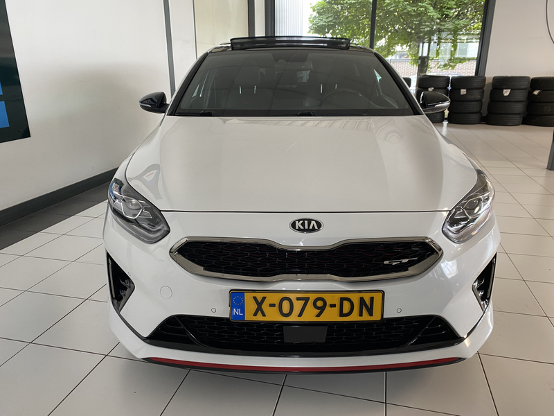 Kia ProCeed / pro_cee'd 1.6 T-GDI GT 205 PK Panoramadak /JBL Sound / stuur — photo 6