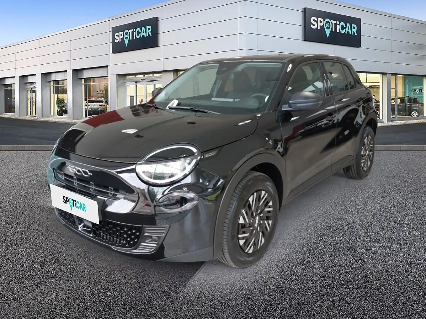 Fiat 600 Hybrid mHEV 145 6-Gang eDCT Pop Schwarz - 1