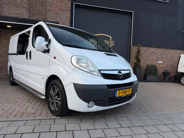 Opel Vivaro view 12